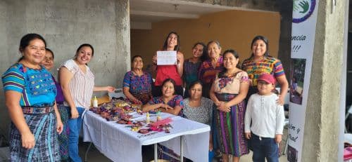 Manos de Fe Diploma with Ifi
